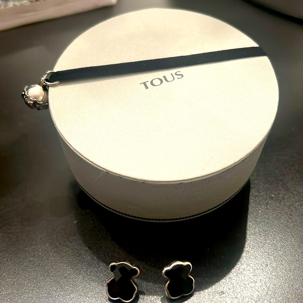 Tous Onyx Black Earrings Studs